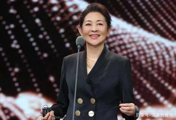 嫁给杨亚洲的倪萍太幸福,一个细节看出两人有多般配,比陈凯歌强,咋看?