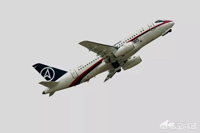 如何看待俄罗斯客机被闪电击中起火迫降事件?