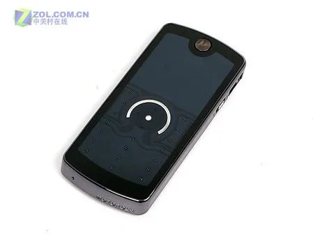 继8月底ZOL首度曝光后 摩托E8终送测FCC