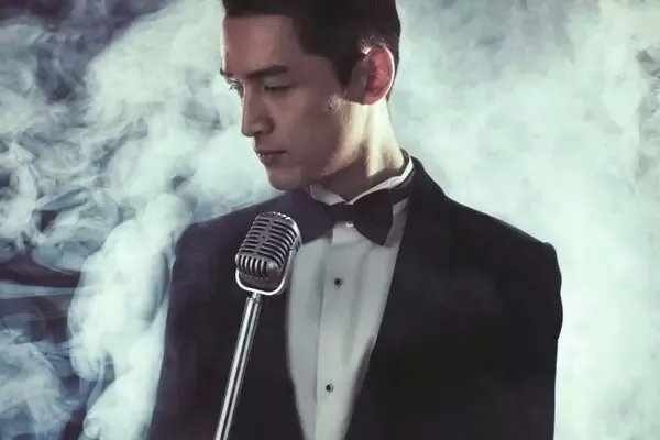 胡歌新式发型爆炸头是不是有点太过狂野放飞自我？