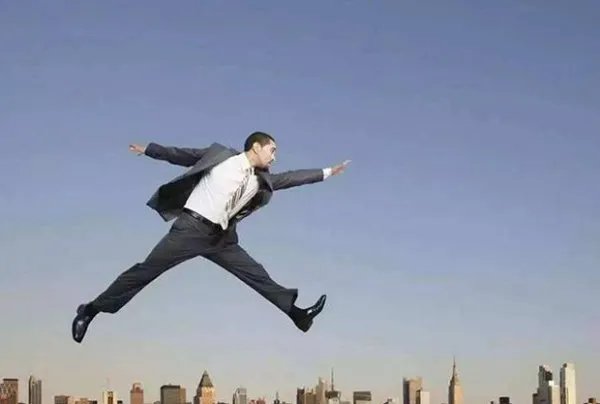 为了避免把小人当贵人、把贵人当仇人，怎么学会分辨哪些人是职场贵人？