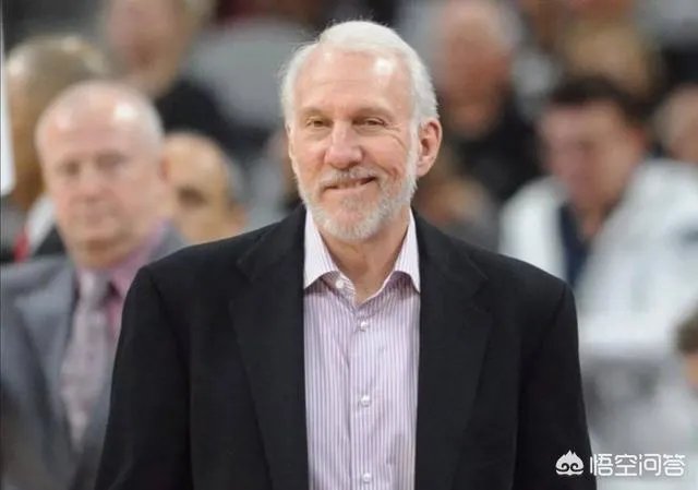 马刺对阵独行侠,诺维斯基最后一攻,波波维奇大喊防守球员闪开,不要协防,如何评价?