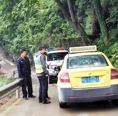 出租车接家人被罚1000元记12分合理吗？