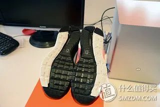 Nike 耐克 NIKE ZOOM STRUCTURE+ 17 SHIELD 男款跑步鞋 616304