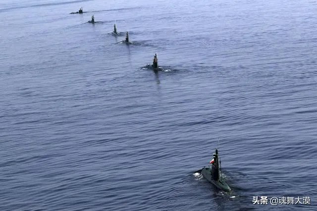 现在的伊拉克海军实力与伊朗海军可以较量嘛?你怎么看?