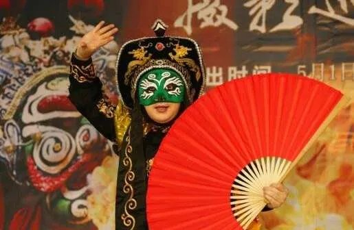 川剧中的变脸究竟是怎么变的？全方位带你揭秘川剧变脸的原理