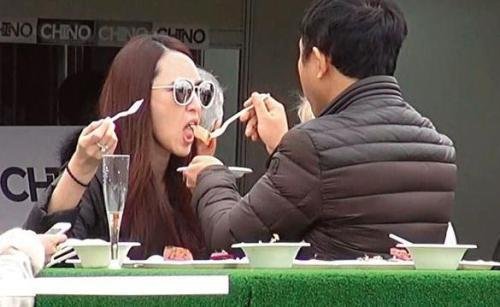 吴佩慈嫁了吗？纪晓波又被爆债务危机，这次她终于松了口。后来怎样？