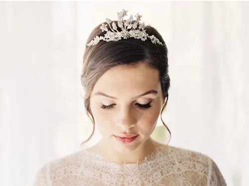 带刘海的新娘发型怎样盘好看 新娘发型欣赏