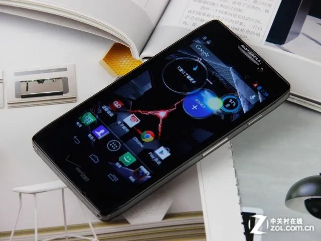 报价并不高 摩托罗拉RAZR MAXX HD到货