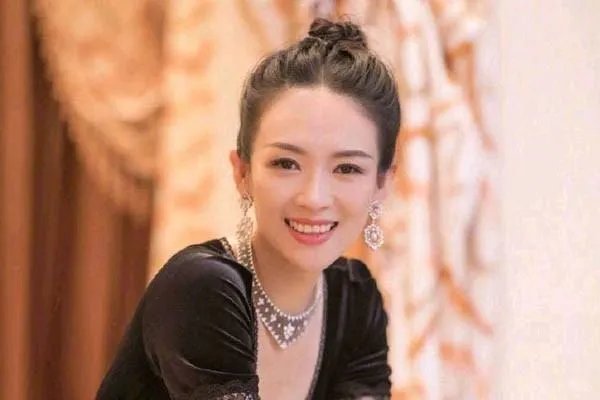 杨幂米线只吃一根！娱乐圈里哪个女明星的自制力最强？