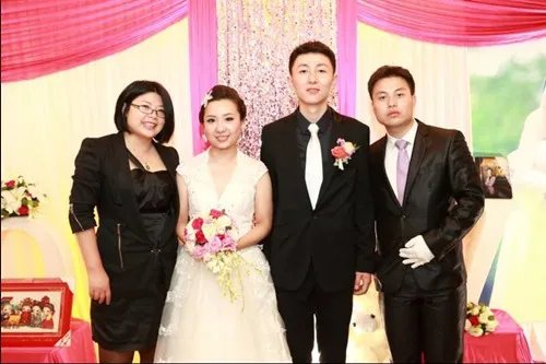 幽默搞笑婚礼主持词怎么说 2017婚礼主持词开场白