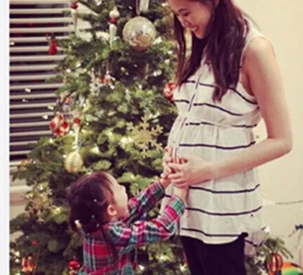 李晓鹏老婆李安琪二胎照片曝光 奥莉升级当姐姐