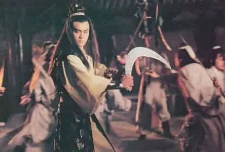 《圆月弯刀》大概是怎样的剧情?