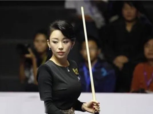 潘晓婷凸点泳装：一张图告诉你潘晓婷胸有多大