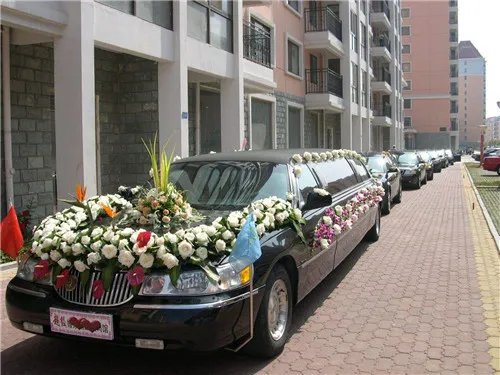豪华婚车车队图片欣赏 婚车车队一般都用什么车