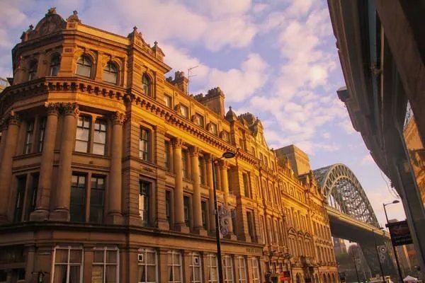 英国议会开始休会,没有了议会的羁绊,约翰逊真的能硬脱欧?