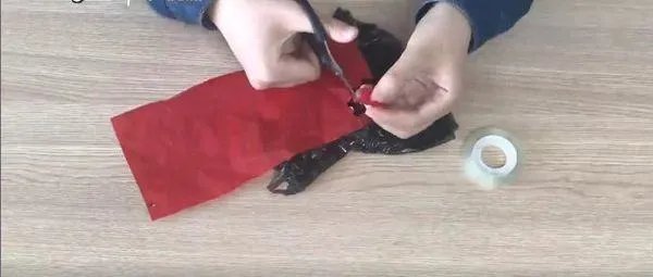 怎样用环保袋做衣服裙子图