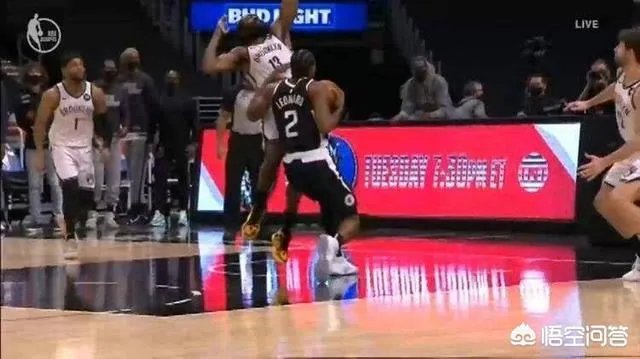 对阵快船,关键一防造成伦纳德进攻犯规,哈登假摔了吗?