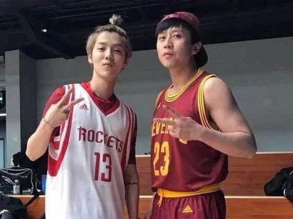 邓超在《奔跑吧，兄弟》中跟谁关系最好？