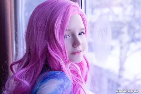 肉感身材突破次元壁 可爱娇小的俄罗斯正妹COSER