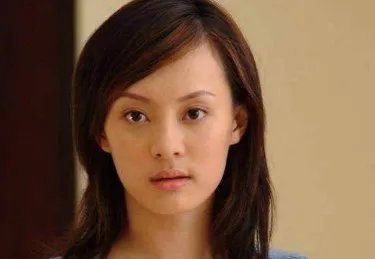 孙俪现如今的改变很大，长发出现，是有新作品将要出现了吗？