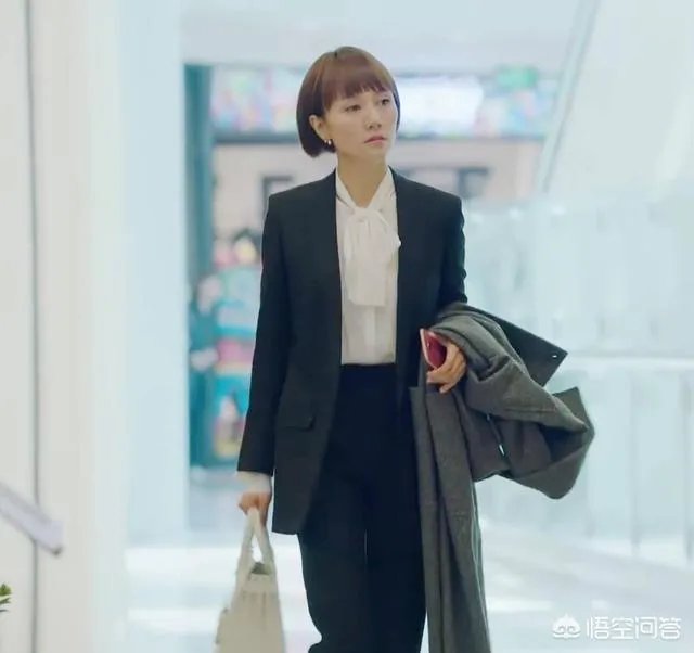 徐峥囧系列第三部《囧妈》,袁泉的严肃脸如何出喜感?