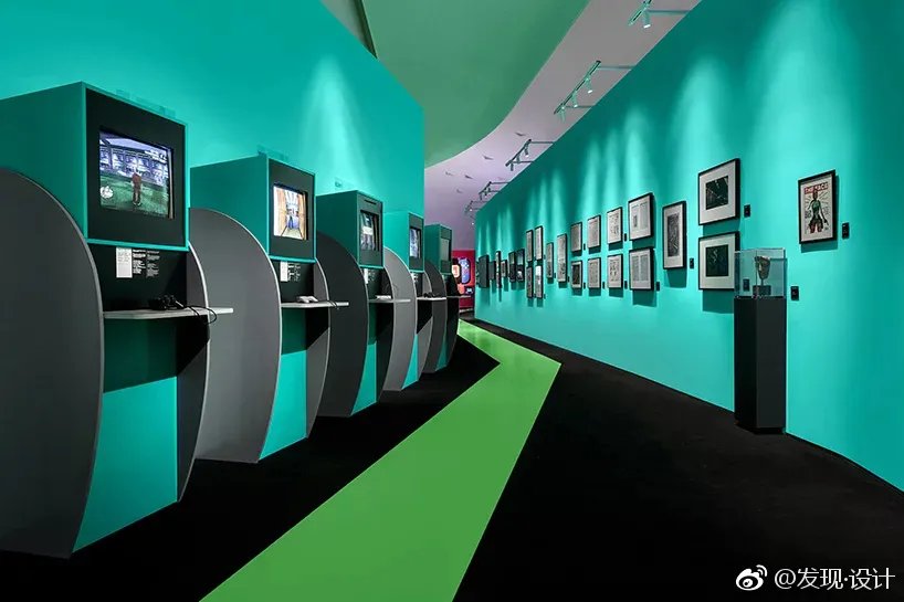 2018年深圳全球游戏潮流盛典的展厅看起来像一个巨大的像素迷...