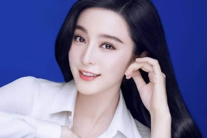 姚晨与范冰冰同框，颜值被碾压，你觉得范冰冰好看吗？