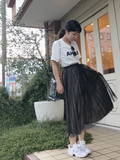 白色t恤怎么搭配 20款不重复白t恤穿搭