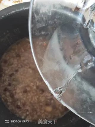 只需要简单一步就能变成消暑去热的冰粥