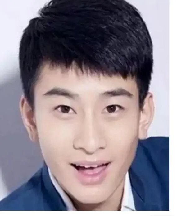 普通男生剪什么发型好？