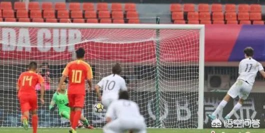 国青0-2负泰国耻辱之战，门将扑球进自家球门，前锋空门推射不进，中国足球还有救吗？