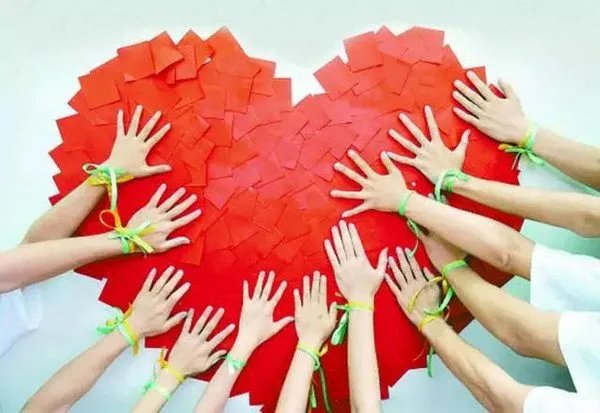 韩红凌晨4点扫大街做公益,有哪些投身公益事业的明星?