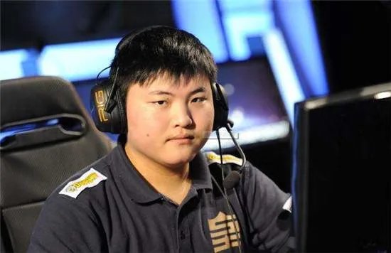 s4总决赛五五开在哪