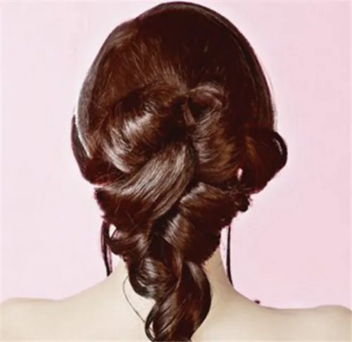 韩式新娘头怎么扎好看 2017韩式新娘发型推荐