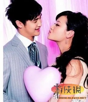 吴建豪结婚照曝光 盘点娱乐明星罕见搞怪婚纱照