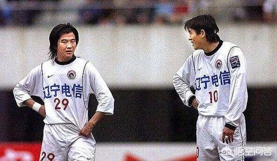 除凯泽斯劳滕外，还有哪支球队升级后就直接夺取联赛冠军？