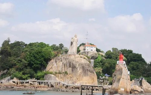 国内适合蜜月旅行的地方有哪些 2017蜜月旅行地推荐