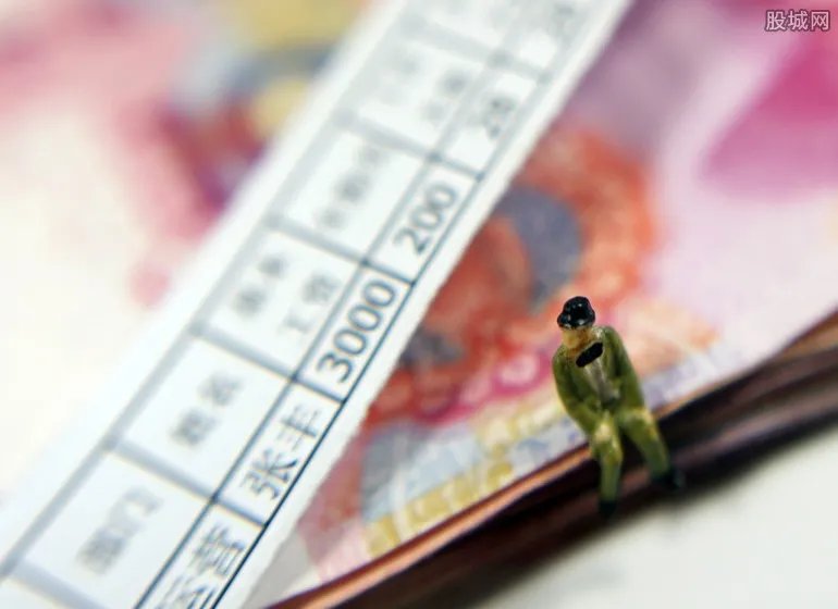 应届月薪不足六千 应届生月薪一般多少?