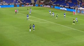 武磊打入欧战首球，对其新赛季在球队中竞争主力位置有何意义？