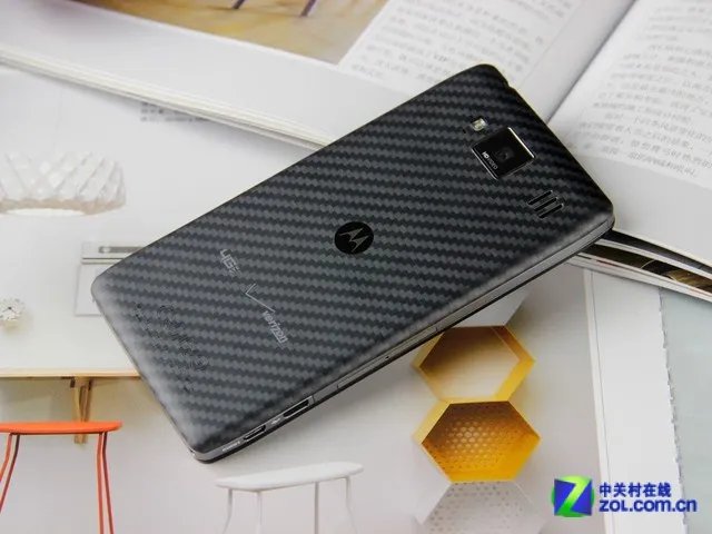 报价并不高 摩托罗拉RAZR MAXX HD到货