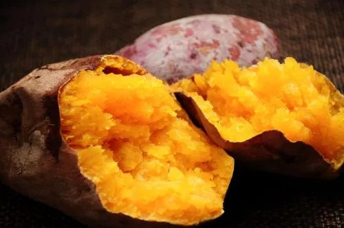 大爷卖红薯为什么求客别扫码？