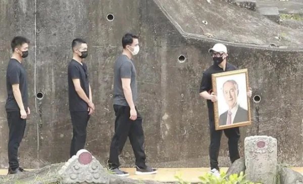 赌王何鸿燊正式下葬，寿棺价值656万？