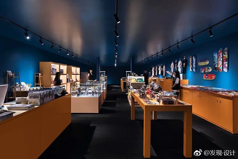 2018年深圳全球游戏潮流盛典的展厅看起来像一个巨大的像素迷...