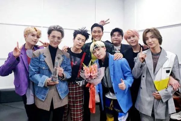 SJ成员“神童”确诊新冠肺炎,目前他的身体状况如何?