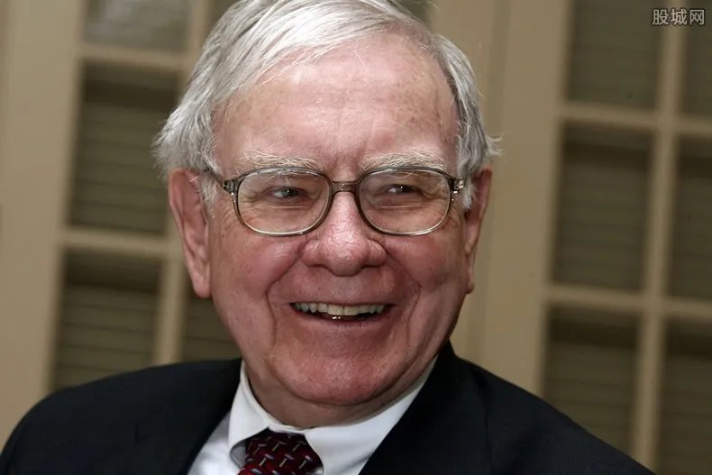 巴菲特三季度成绩 拥有1280亿美元现金储备