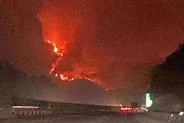 佛山凌云山山火：明火基本扑灭，东线两处复燃被灭, 你怎么看？