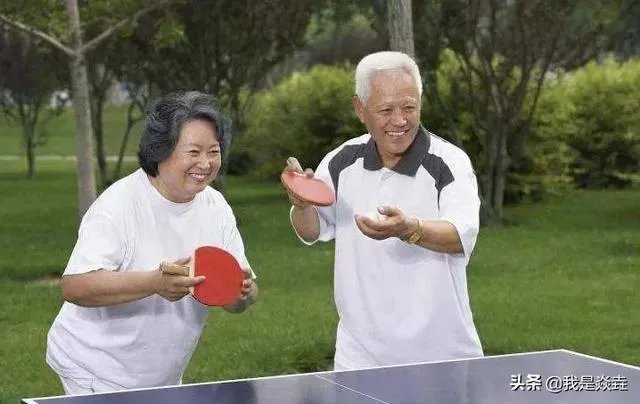 跟70岁老人打篮球危险吗