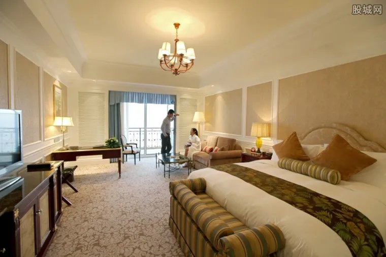 花总丢了金箍棒真实身份 花总信息被泄露真名叫吴东