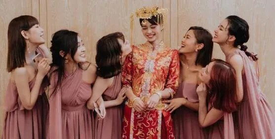 伴娘人数可以是3个吗 伴郎伴娘一般是几个人啊